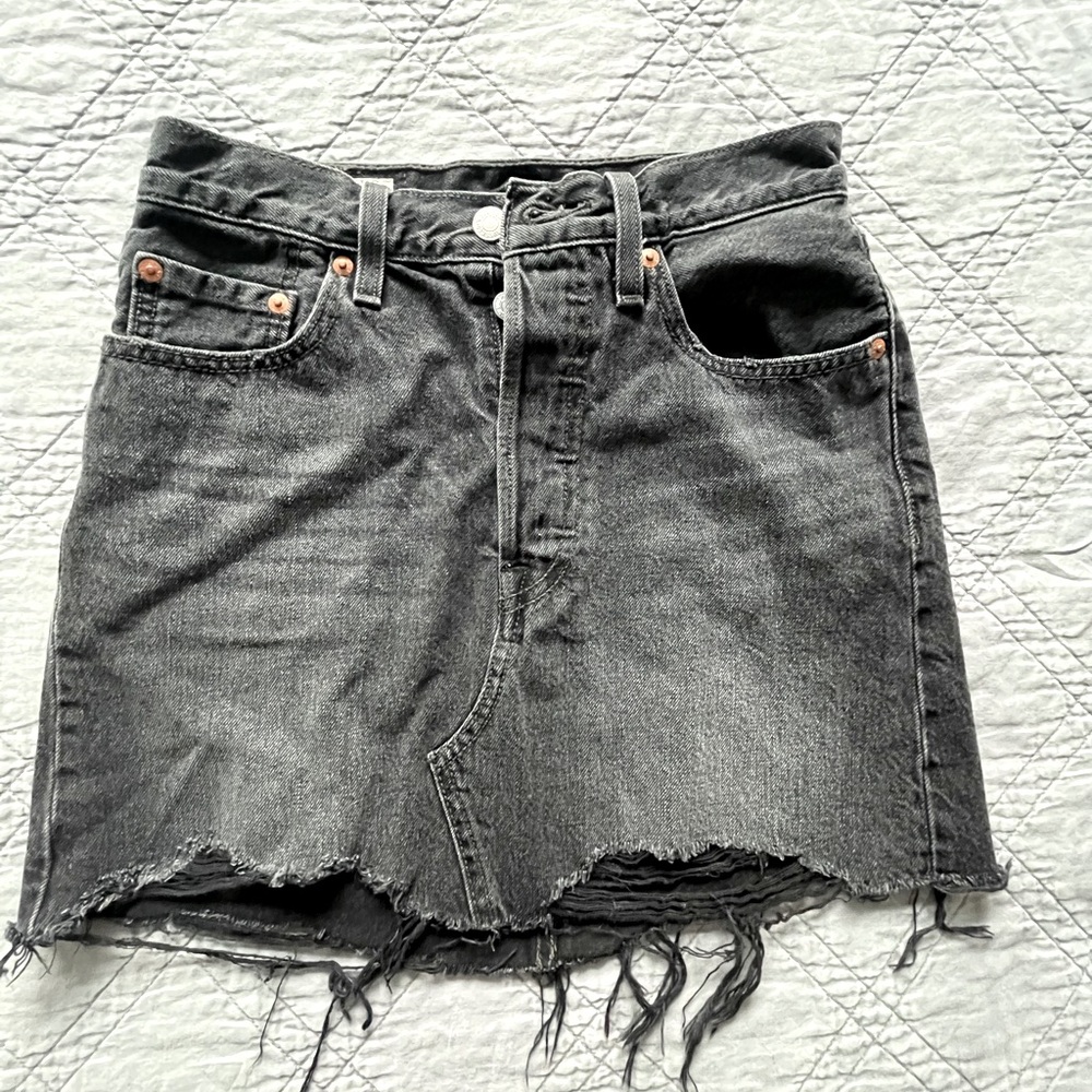 Frayed black denim skirt